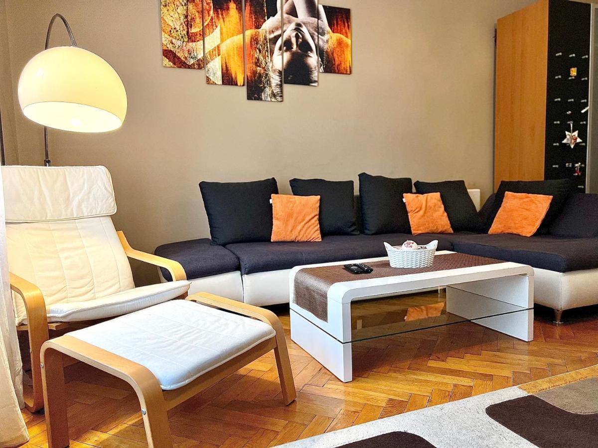 A54: Charming Apartment In The Ruin Bar District Budapest Luaran gambar