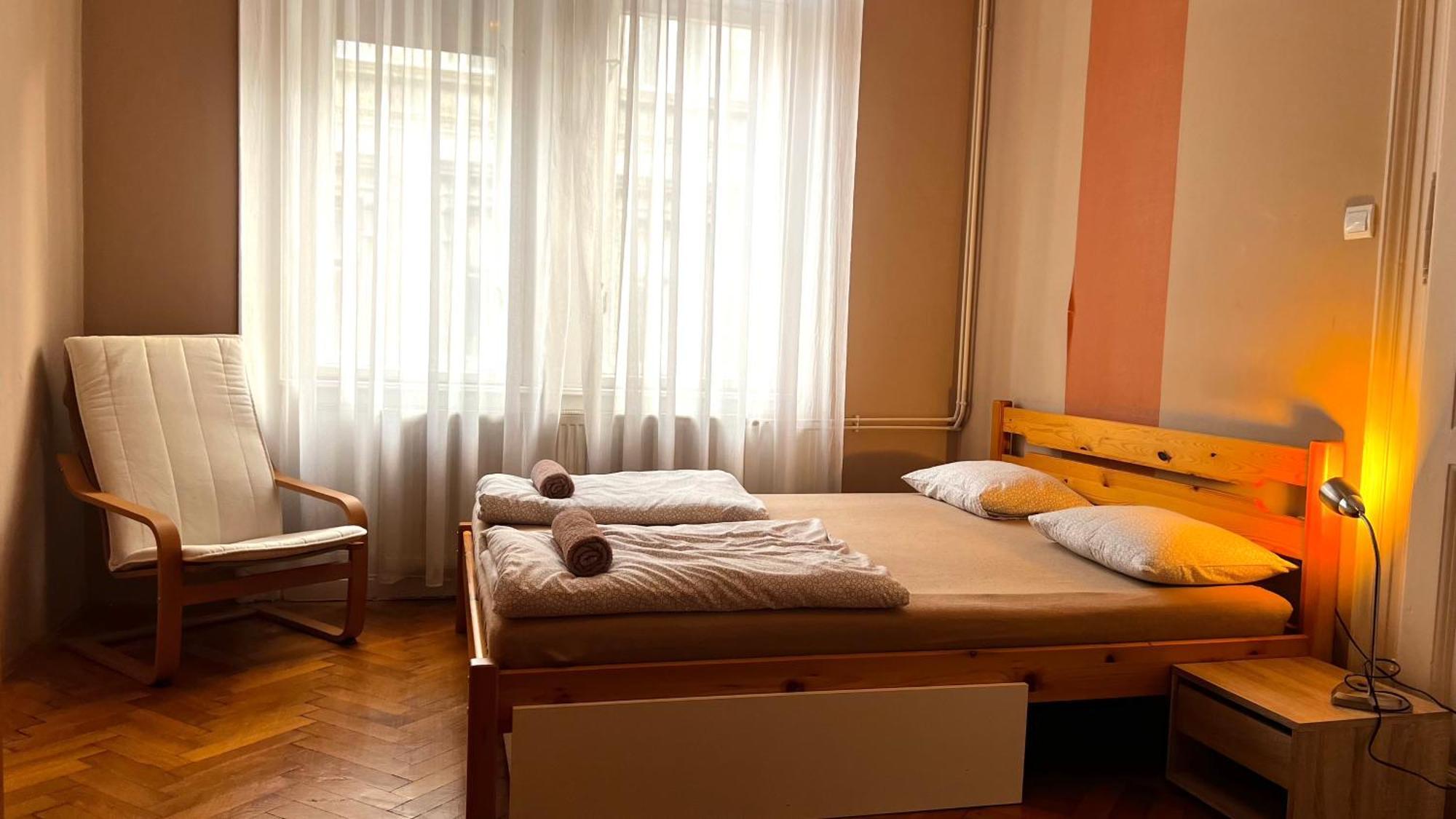 A54: Charming Apartment In The Ruin Bar District Budapest Luaran gambar